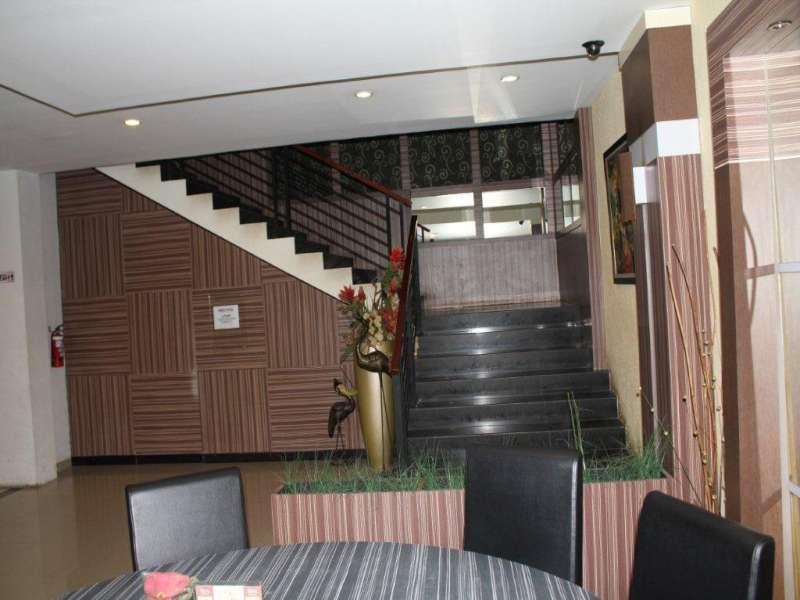 Urbanview Trisula Hotel Macasar Exterior foto